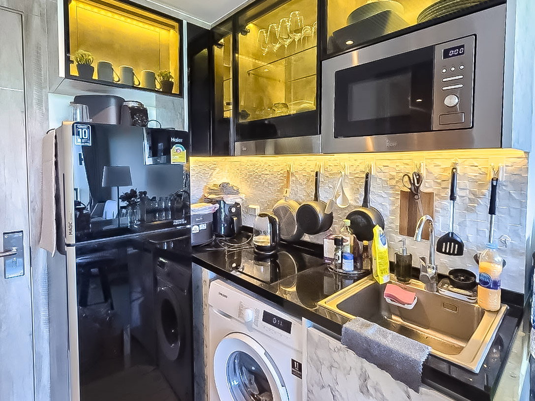picture The Riviera Monaco Condo for Sale 1Bedroom Pool View - 4/5