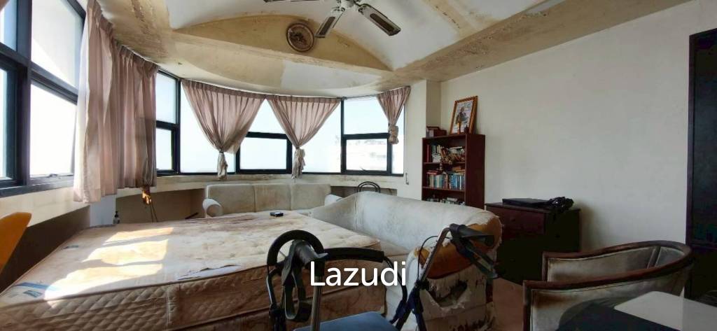 picture Spacious 2-Bedroom Sea View Condo at Jomtien Complex - 9/17
