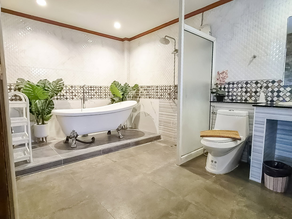 รูป Luxury Pool Villa for Sale Huay Yai East Pattaya 5Bedroom - รูปที่ 12/16