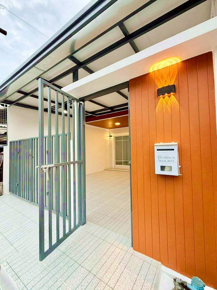 รูป บ้านสวย 4 ห้องนอน มีระเบียงหน้าบ้าน #หมู่บ้านจันทิมา ธานี บางใหญ่ ใกล้เซ็นทรัล เวสเกต - รูปที่ 2/19