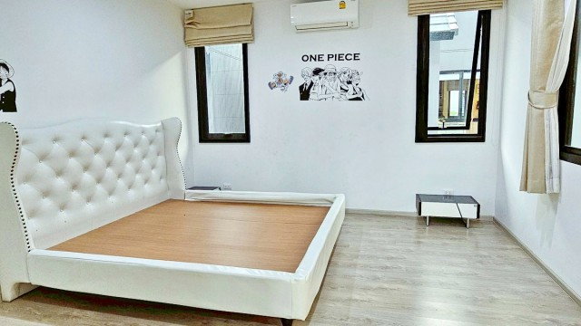 รูป ไปรษณีย์วัชรพล 400 ม. บ้านเดี่ยว 2 ชั้น 3 นอน 3 น้ำ ตกแต่งบิวท์อินครบ เหมาะสำหรับอยู่อาศัย เดินทางสะดวก ใกล้ตลาด ST เพิ่มสิน 500 ม.เพิ่มสิน - รูปที่ 3/8