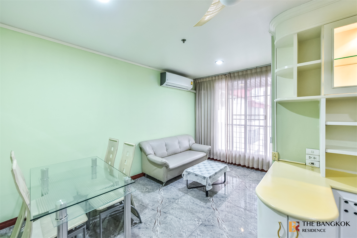 picture Pathumwan Resort near Airport Rail Link Phaya Thai Station Surrounded by Facilities - 3/10