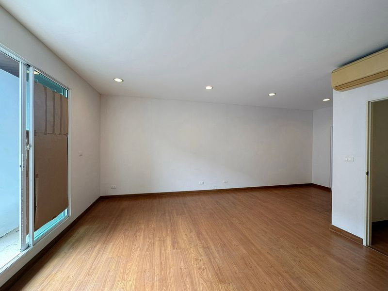 รูป ✨✨✨(ขาย)ทาวน์โฮม 🏠บ้านกลางเมือง สาทร–ตากสิน 2    - รูปที่ 4/18