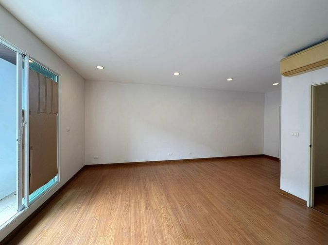 3-bed townhouse for sale, 160 sqm, 20 sq wah, Baan Klang Muang S Sense Sathorn - Taksin 2