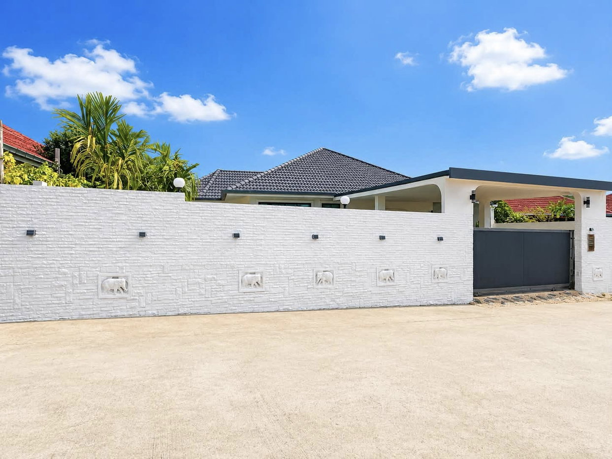 รูป Luxury Pool Villa for Sale Khao Noi East Pattaya - รูปที่ 26/26