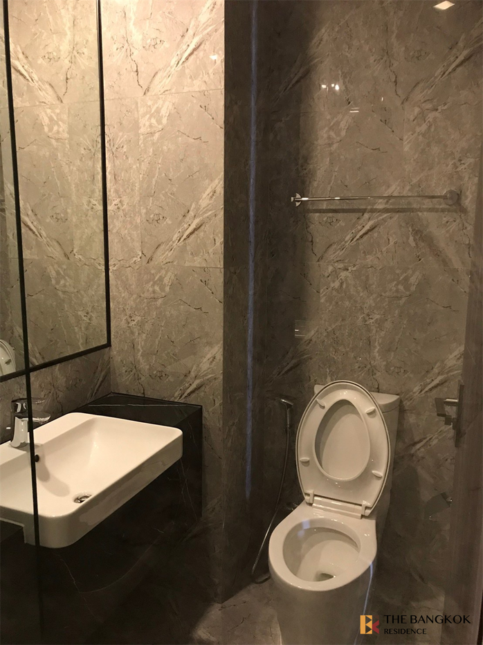 picture Ashton Asoke Easy Travel, Fully Utilized Space near MRT Rama 9 Station - 2/9