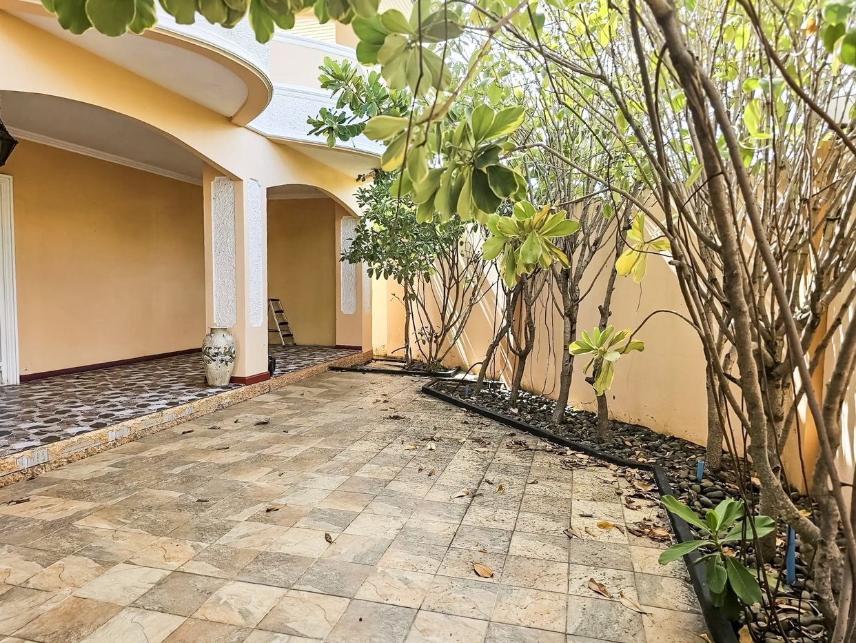 รูป Luxury Pool Villa for Sale North Pattaya Near Beach 4 Bedroom - รูปที่ 14/14