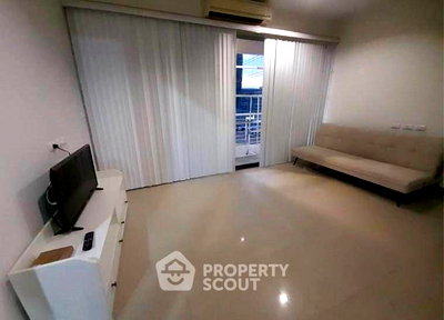 Condos for rent : 1-BR Condo at Baan Klang Krung Siam-Pathumwan Condominium near BTS Ratchathewi (ID 3084416)