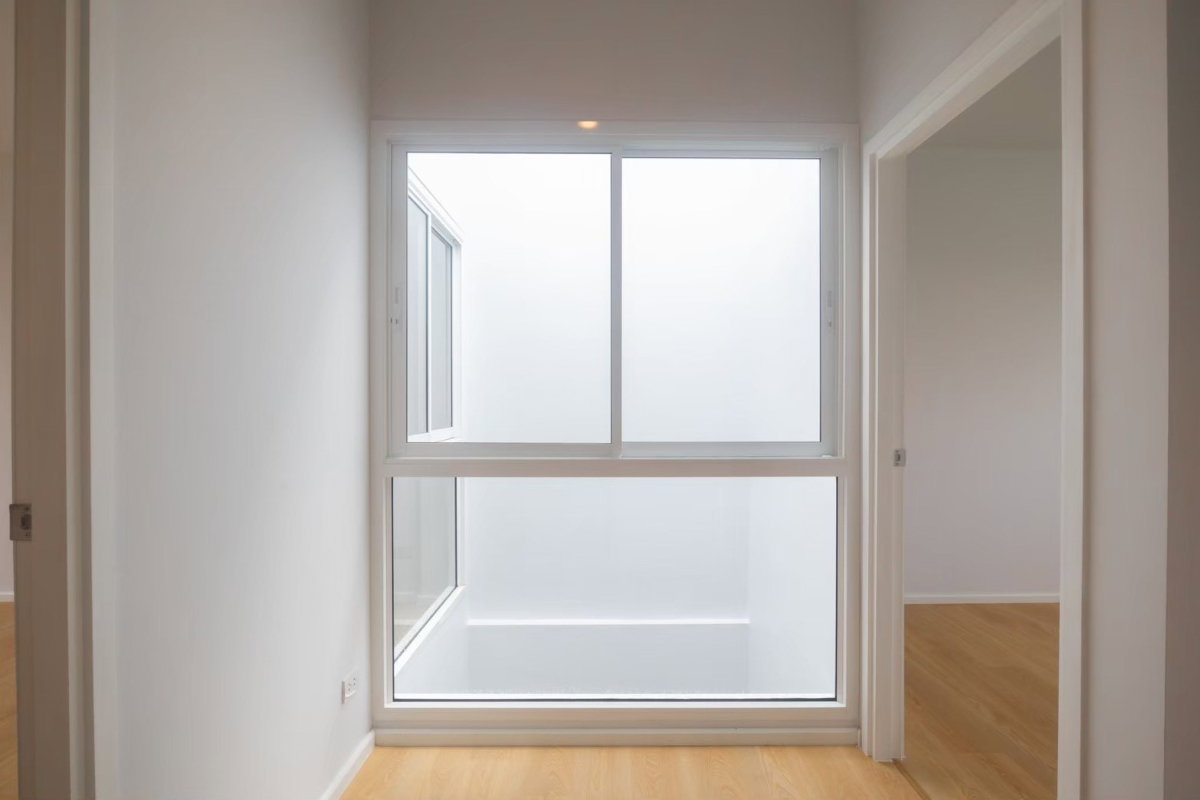picture Modern 2-Storey Townhome for Sale - 15/20