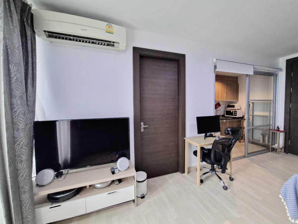 picture Condo for Sale✨“𝐑𝐡𝐲𝐭𝐡𝐦 𝐑𝐚𝐭𝐜𝐡𝐚𝐝𝐚“ ✨𝐒𝐩𝐞𝐜𝐢𝐚𝐥 𝐏𝐫𝐢𝐜𝐞 𝟒.𝟔𝟓 𝐌𝐁.❗️Size 46 Sq.m. 21st Floor - 10/26