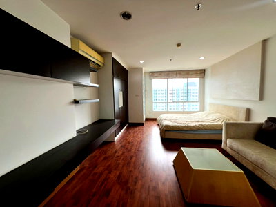 Condos for sale : Bangkok Horizon Ramkhamhaeng 60 condo: ideal investment opportunity, close to the Yellow Line MRT.