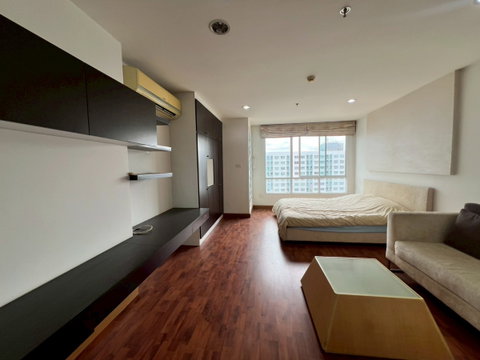 Bangkok Horizon Ramkhamhaeng 60 condo: ideal investment opportunity, close to the Yellow Line MRT.