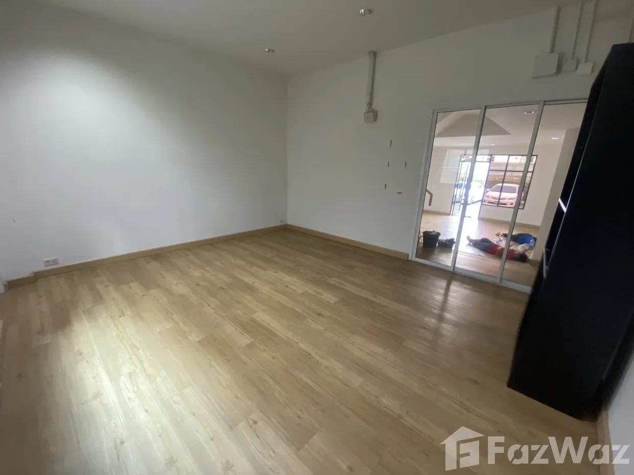 picture 6 Bedroom Townhouse for rent at Chic District Ram 53 6578456 - 9/30