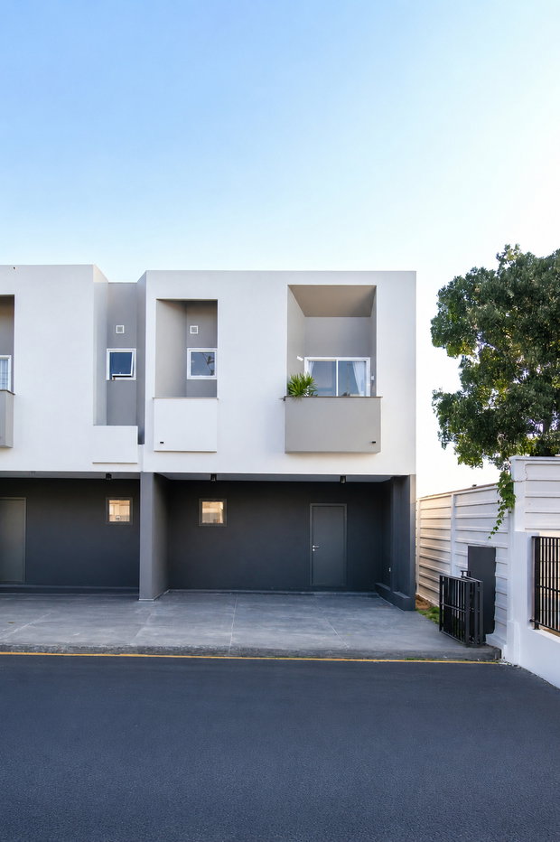 picture Modern 2-Storey Townhome for Sale - 20/20