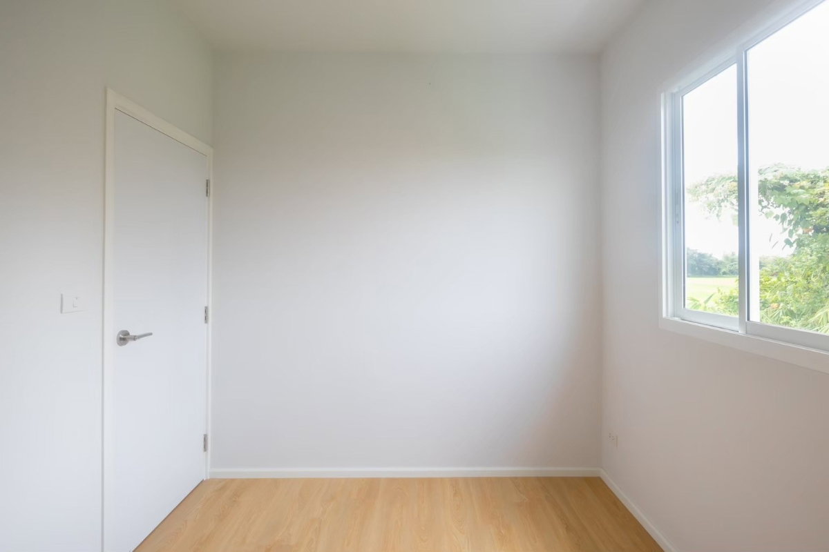 picture Modern 2-Storey Townhome for Sale - 18/20