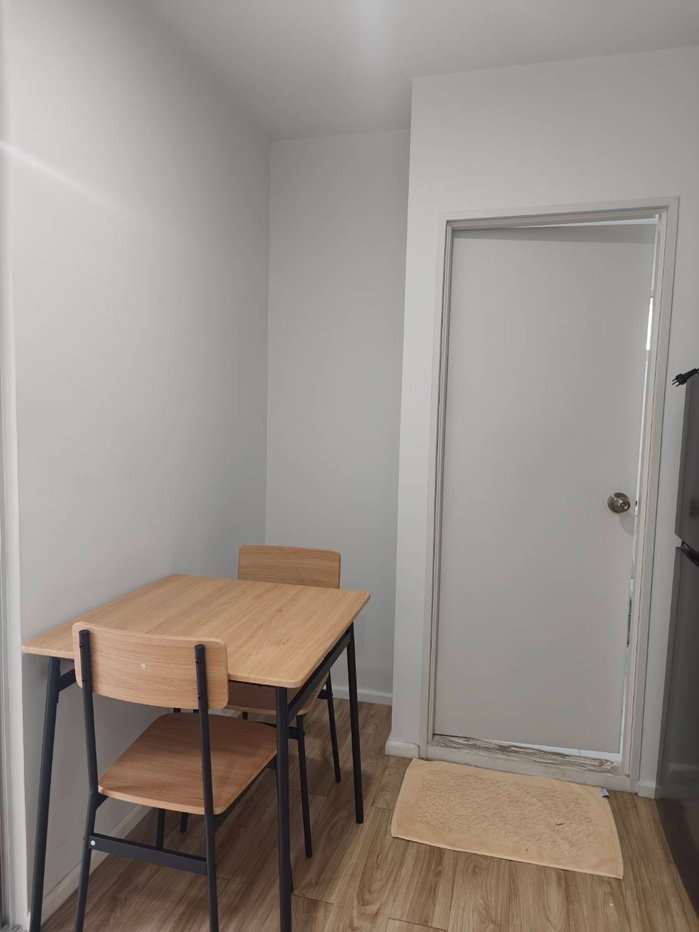 รูป **ห้องพร้อมอยู่ ถูกมาก** ให้เช่าอิซซี่คอนโดสุขสวัสดิ์ ISSI CONDO SUKSAWAD **มีเครื่องซักผ้า** - รูปที่ 7/10
