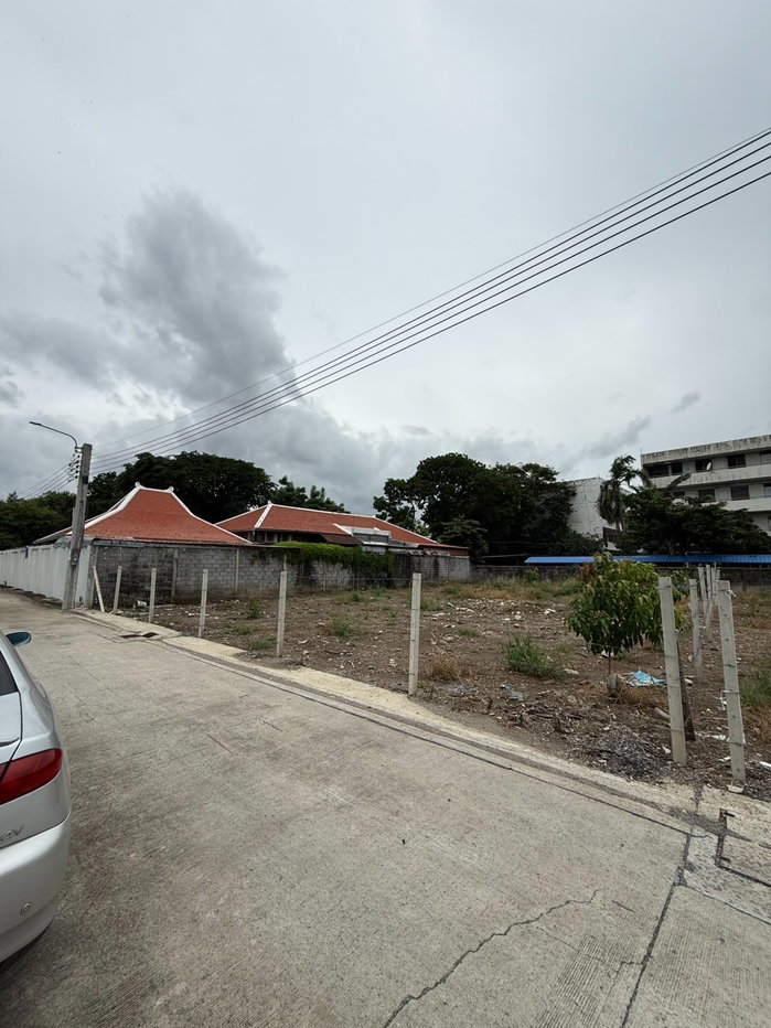 รูป 🏠 ขายที่ดิน : ที่ดิน 3 แปลงติดกัน ซอยนวลจันทร์ 56 รหัสทรัพย์ | 📌LNP-H1092 - รูปที่ 7/9