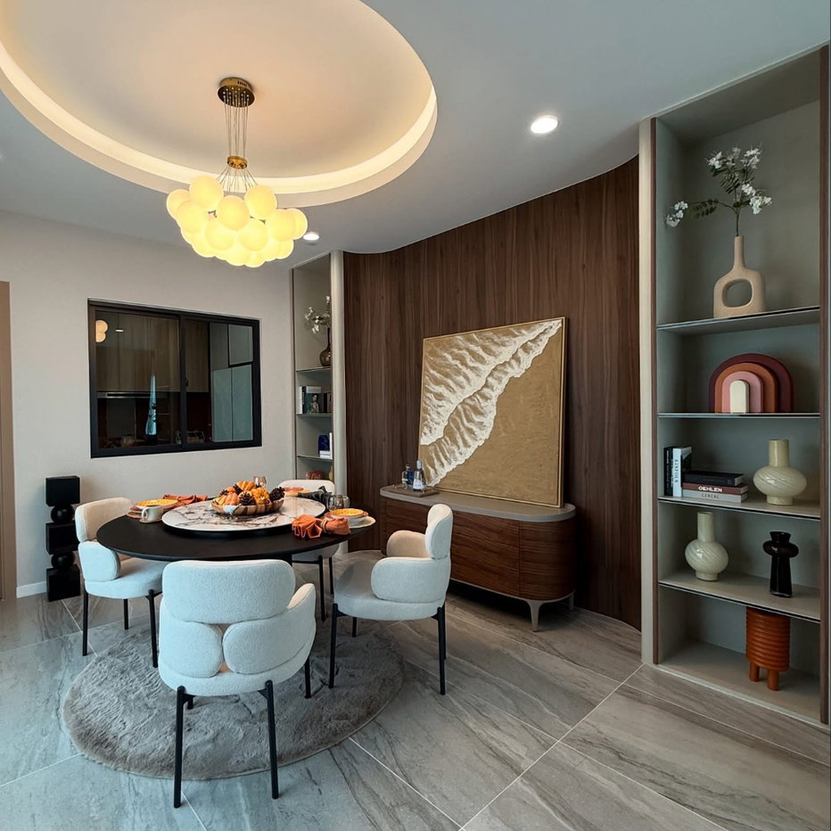 picture Luxury Pool Villa for Sale Modern luxury pool villa with a private swimming pool - 3/8