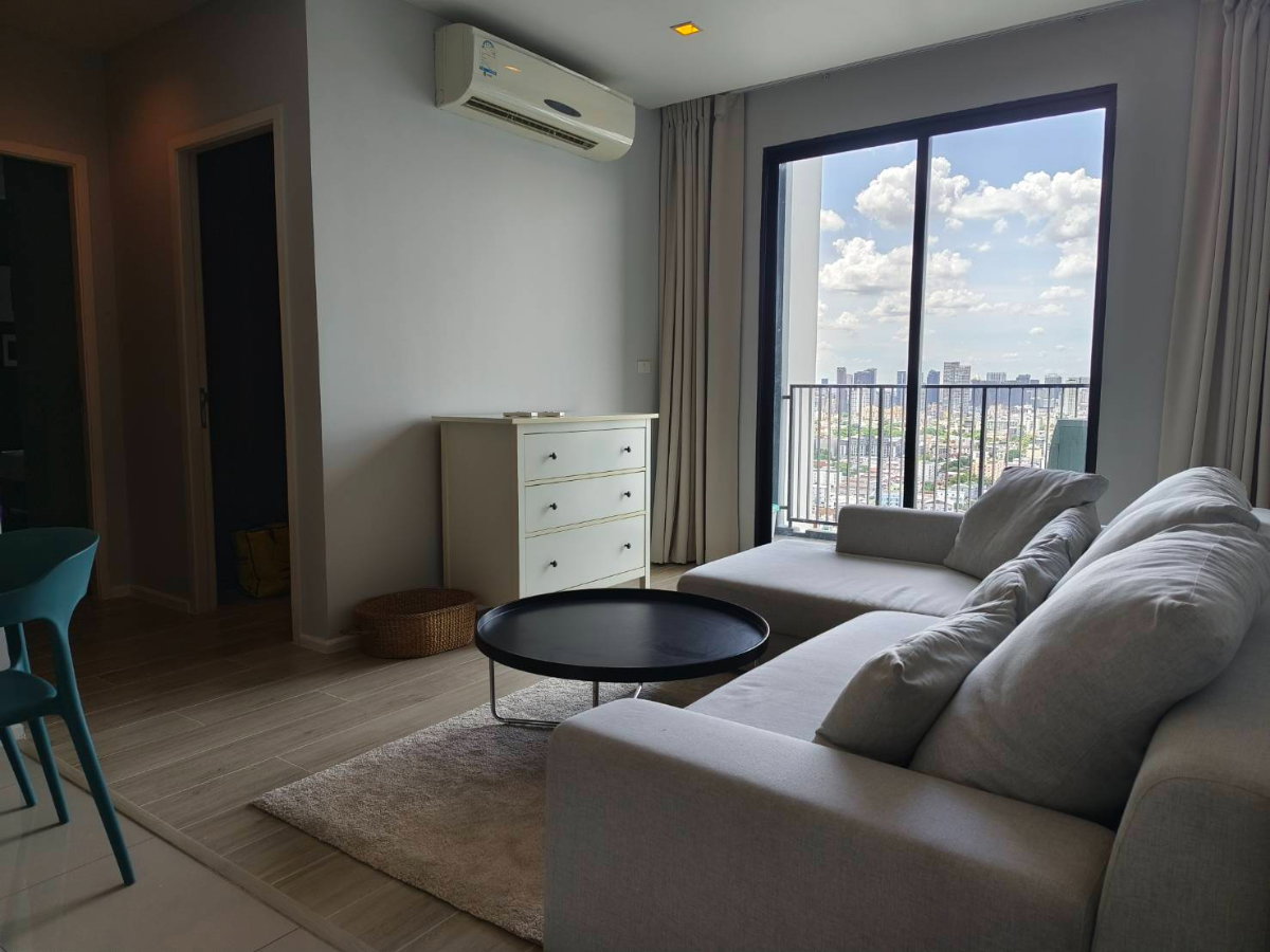 รูป Available for rent! Quinn Ratchada17. A Cozy Spacious 2 Bedroom with 65 sqm.size. Fully furnished with high floor. Ready to move in. - รูปที่ 3/14