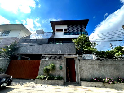 Houses for rent Bangkok : Rama 9 - Huai Khwang | Brand New Ultra-Luxury 3.5-Story Detached Villa with Private Rooftop Pool 280,000 THB / Month