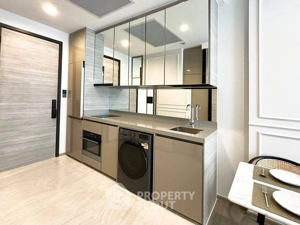 picture 35th-Floor 1-BR 35 Sqm At The Crest Park Residences, 60m to MRT Phahon Yothin (ID 3094212) - 4/7