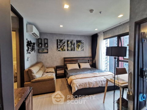 High-Floor 1-BR 28 Sqm Condo In Life Asoke - Rama 9, 300m To MRT Phra Ram 9 (ID 1532137)
