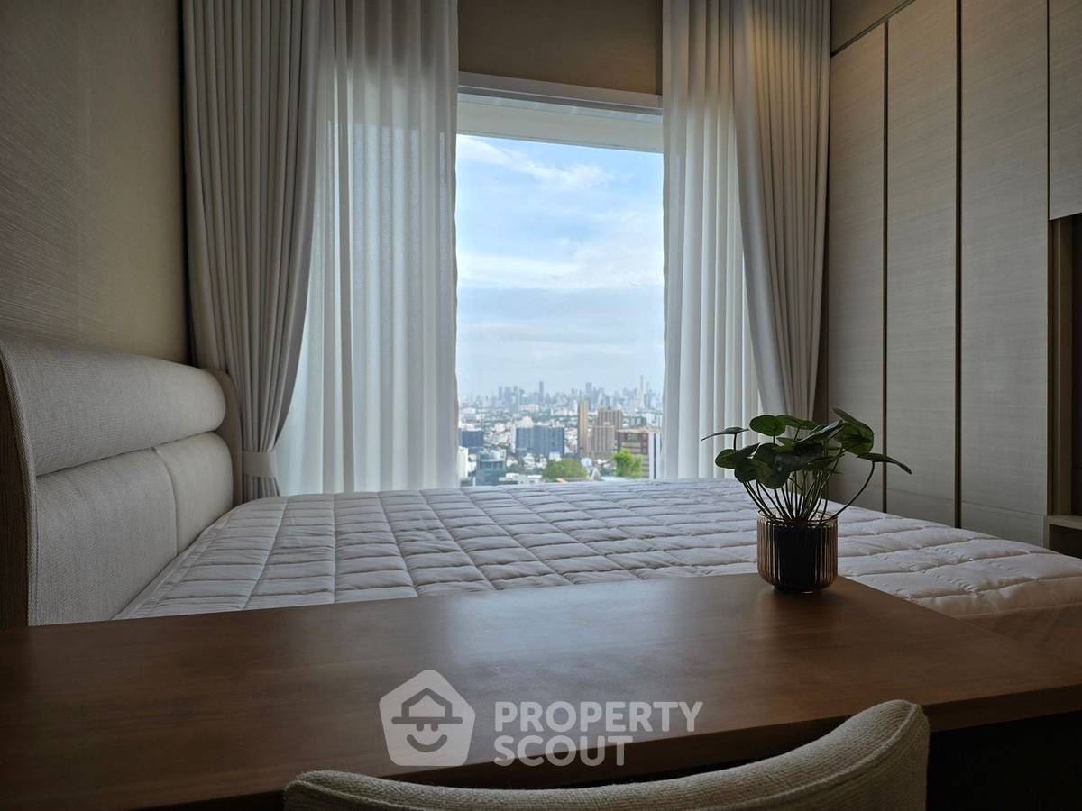 picture High-Floor 1-BR 35 Sqm At The Saint Residences, 100m To MRT Phahon Yothin (ID 3094054) - 1/10