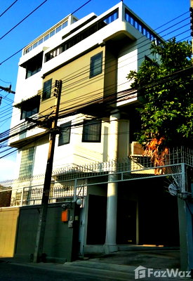 Houses for rent BTS Udom Suk : 4 Bedroom House for rent in Bang Chak, Bangkok  2001106