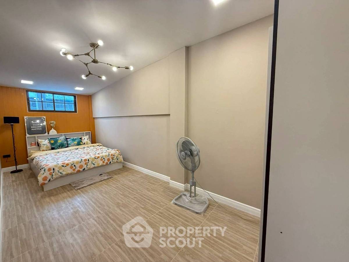 รูป คอนโด 3 ห้องนอน ขนาด 150 ตร.ม. อรุณอาลัย คอนโด พราตำหนัก 6 ใกล้พัทยา (ID 2324401) - รูปที่ 16/18