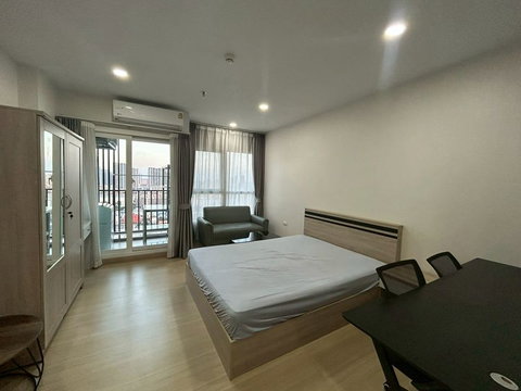 For rent: Supalai Veranda Ramkhamhaeng. Interested Pls Call 0880805558.