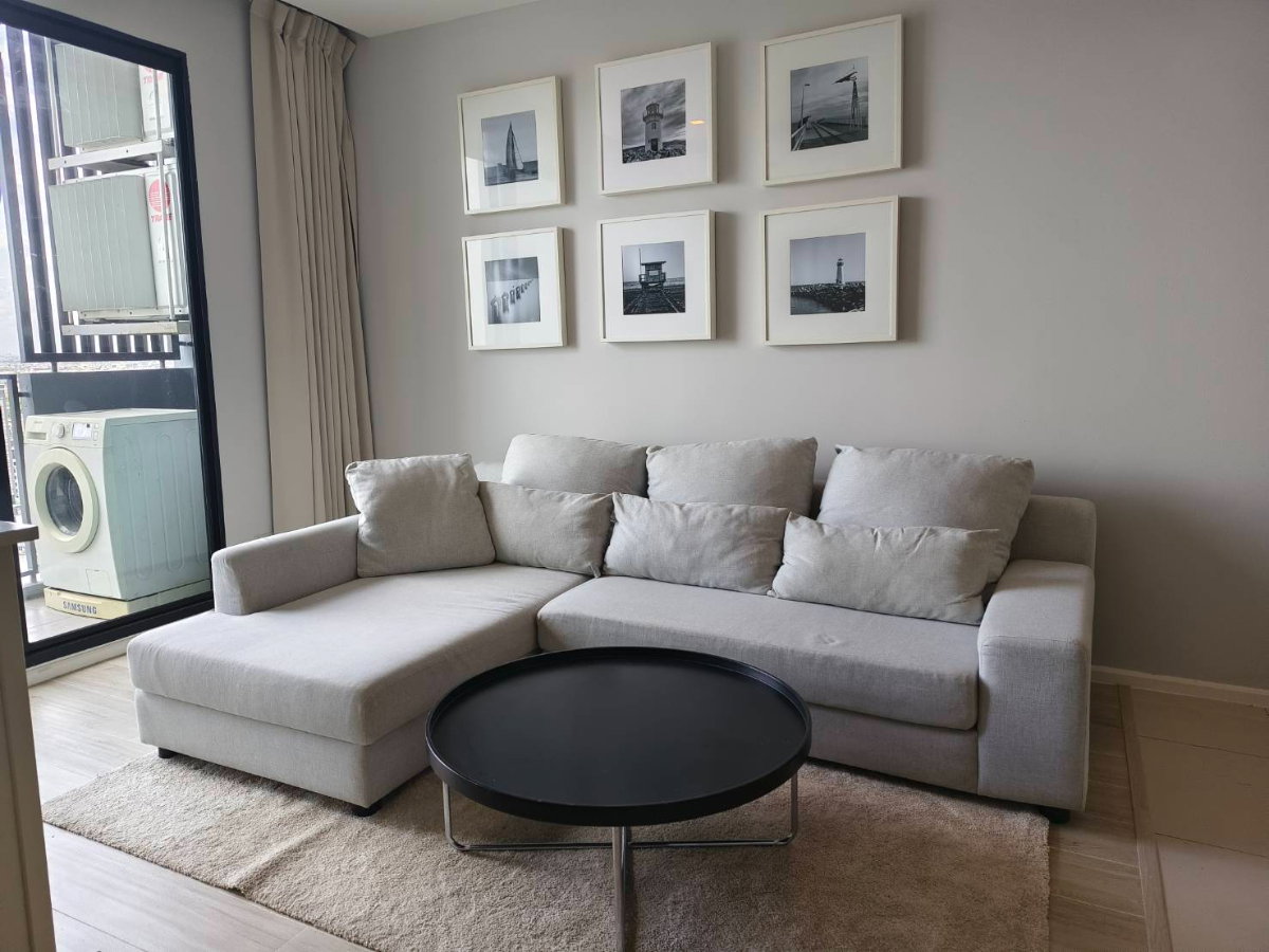 รูป Available for rent! Quinn Ratchada17. A Cozy Spacious 2 Bedroom with 65 sqm.size. Fully furnished with high floor. Ready to move in. - รูปที่ 1/14