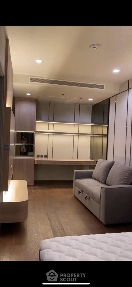 picture 30th-Floor 1-BR 29 Sqm At Ideo Q Victory Near BTS Victory Monument (ID 2780836) - 2/4