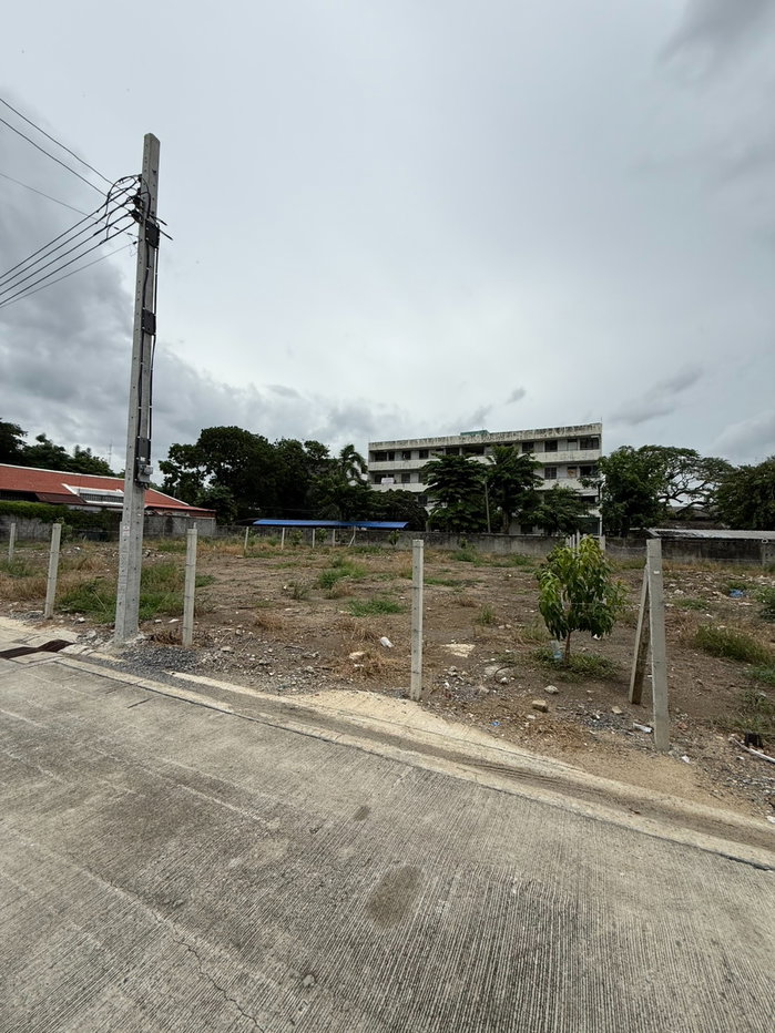 รูป 🏠 ขายที่ดิน : ที่ดิน 3 แปลงติดกัน ซอยนวลจันทร์ 56 รหัสทรัพย์ | 📌LNP-H1092 - รูปที่ 8/9