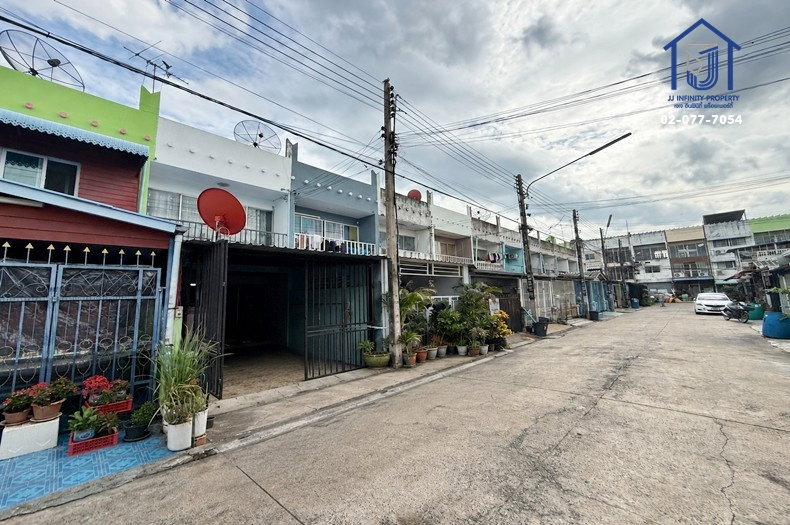 รูป ขายบ้านแฝด2 ชั้น หมู่บ้านเปรมปรีย์ ซอยรังสิต-นครนายก 54 ใกล้ฟิวเจอร์พาร์ค รังสิต - รูปที่ 2/10