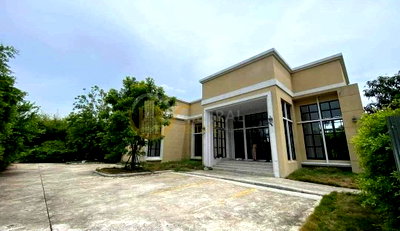 ที่ดิน วิทยาลัยพณิชยการบางนา : LTH15971 - Land with Building for Sale Bearing | Near BTS Bearing | 65 MB | ที่ดินพร้อมสิ่งปลูกสร้างขาย แบริ่ง