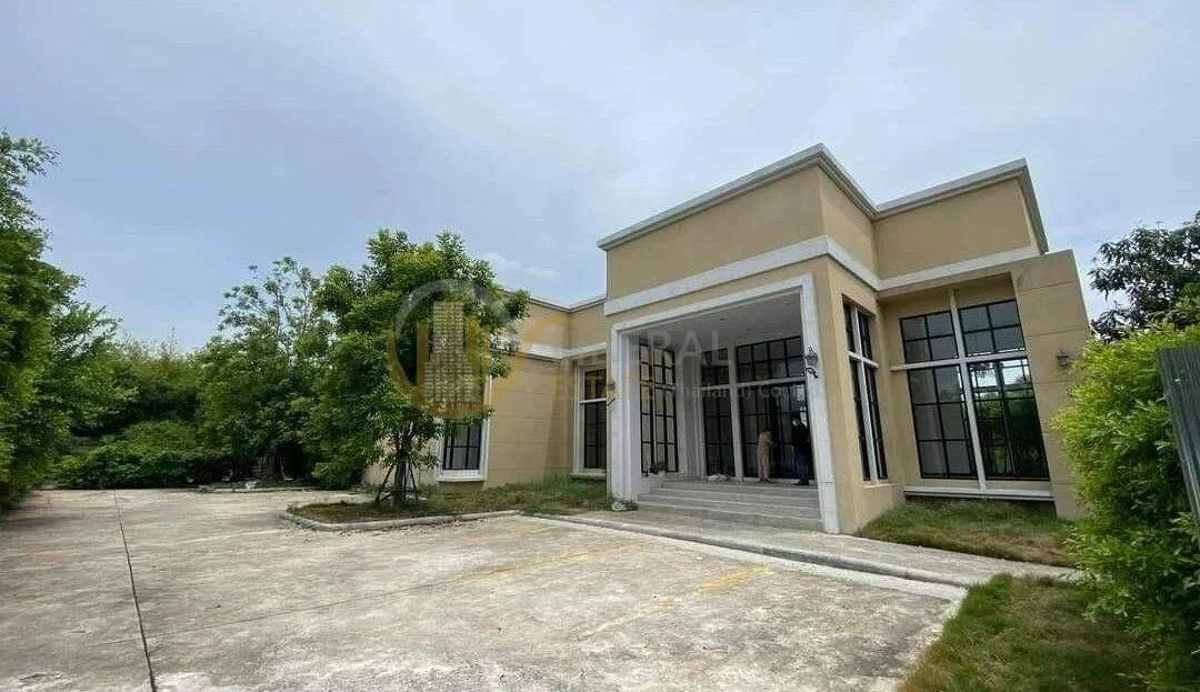 รูป LTH15971 - Land with Building for Sale Bearing | Near BTS Bearing | 65 MB | ที่ดินพร้อมสิ่งปลูกสร้างขาย แบริ่ง - รูปที่ 1/10