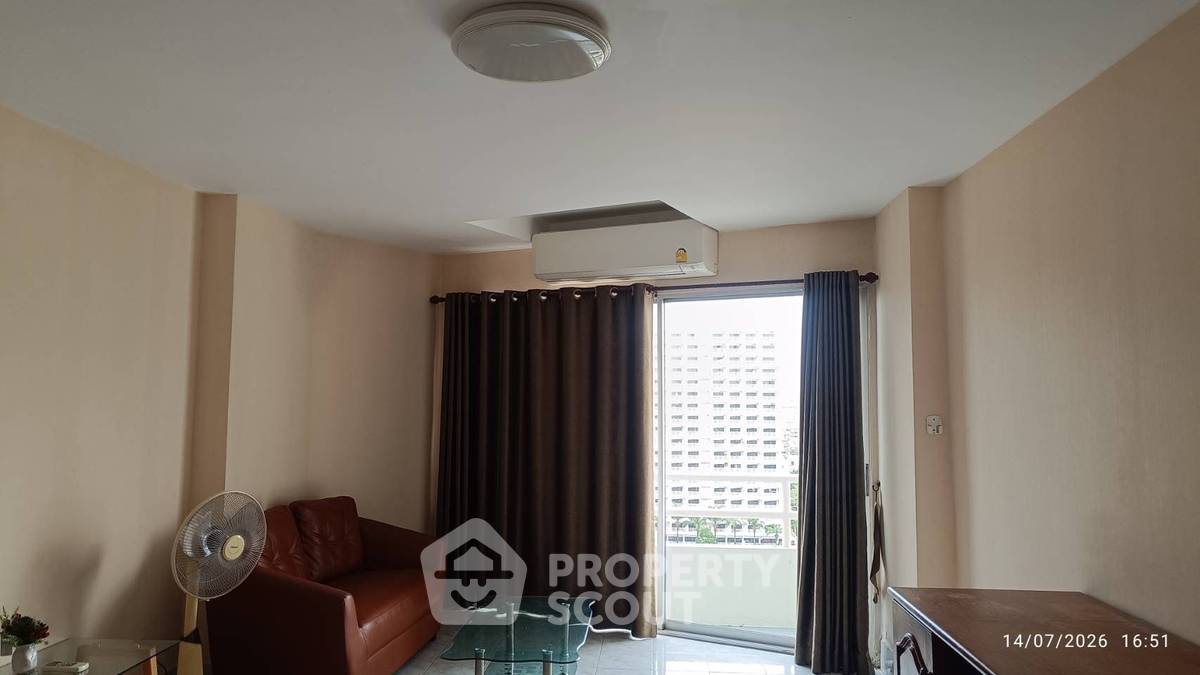 picture Well-Priced 1-BR 32 Sqm On 11th Floor, View Talay 1, Jomtien (ID 3097132) - 9/16