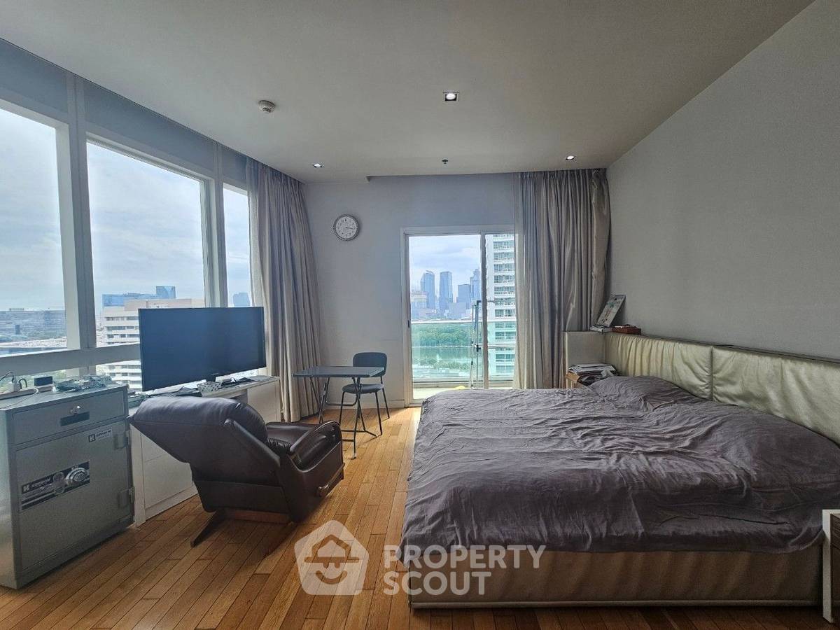 รูป คอนโด 3 ห้องนอน ให้เช่า ขนาด 192 ตร.ม. Millennium Residence ใกล้ BTS อโศก (ID 3093483) - รูปที่ 1/4