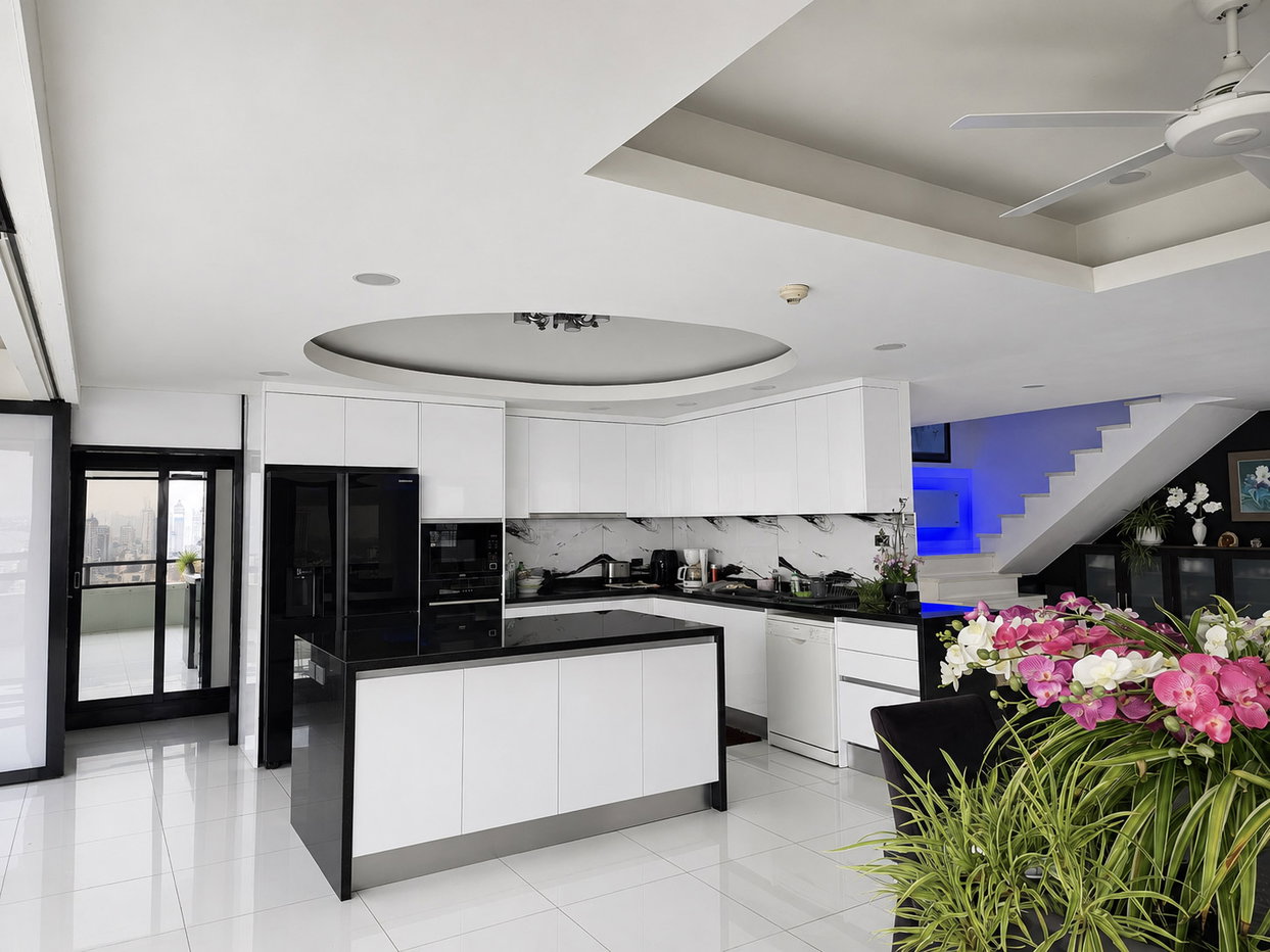 รูป Jomtien Plaza Condotel Luxury Duplex Penthouse for Sale - รูปที่ 10/19