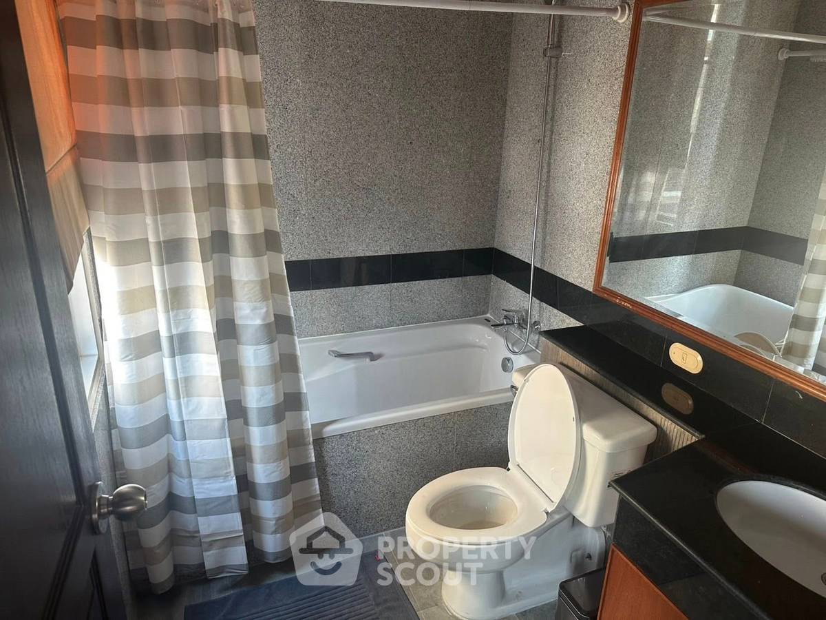 รูป คอนโด 2 ห้องนอน 100 ตร.ม. ชั้น 28 ที่แกรนด์ หลังสวน ใกล้ BTS ราชดำริ 300 ม. (ID 3099078) - รูปที่ 7/12