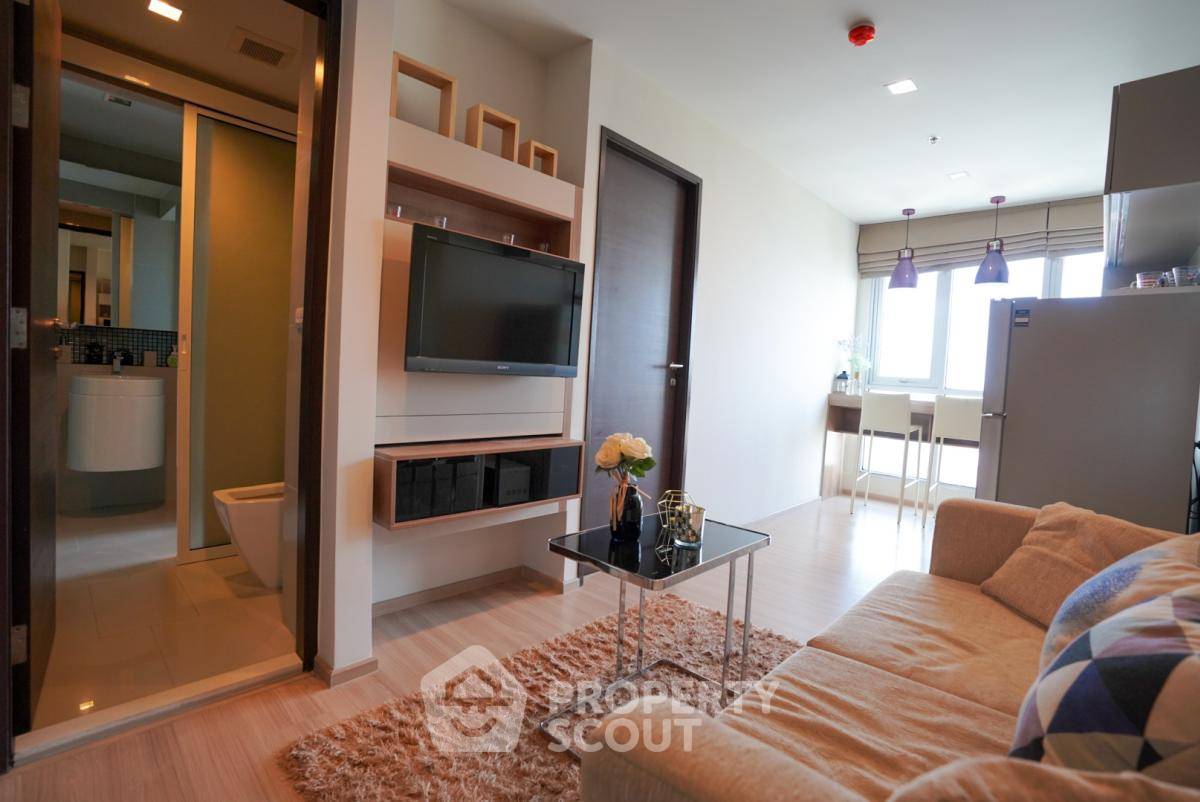รูป คอนโด 1 ห้องนอน Rhythm Sathorn ชั้น 34 ใกล้ BTS สะพานตากสิน 300 ม. (ID 380256) - รูปที่ 2/12