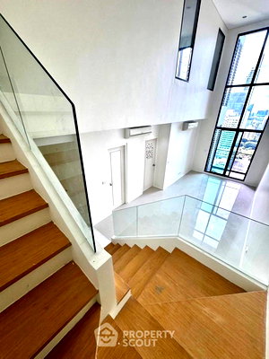 Condos for sale : High-Floor 2-BR 102 Sqm Villa Asoke, 200m to MRT Phetchaburi (ID 3099061)