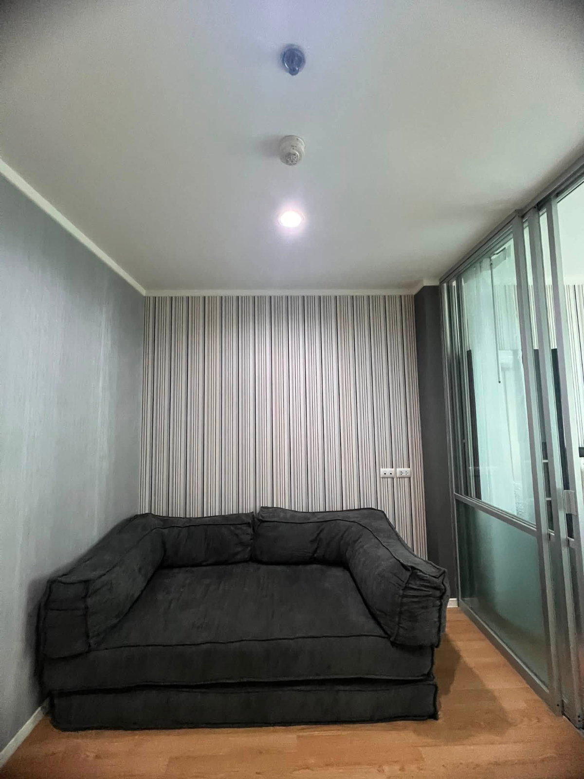Mega Bangna 1.2 km. Condo Lumpini Mega city Bangna ( Rental )  Price  8,500 Baht