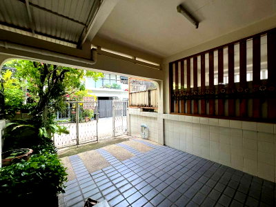 ทาวน์โฮม กรุงเทพมหานคร : 💛❤️(ขาย)ทาวน์โฮม 3 ชั้น 📍สุขุมวิท 65 ทำเลหายาก ใจกลางสุขุมวิท ✅เพียง 8.5 ล้านบาท