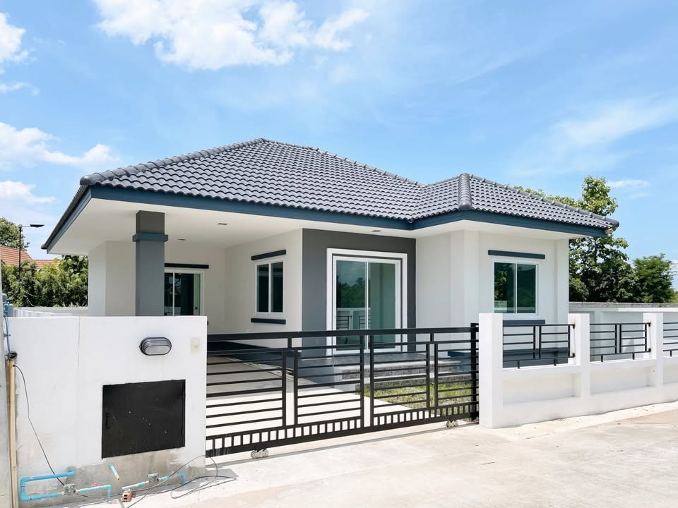 รูป ขายบ้านเดี่ยวชั้นเดียว บรรยากาศธรรมชาติ พร้อมเข้าอยู่ ทำเล ชานเมืองอำเภอสารภี T. 063-6649056 - รูปที่ 1/24