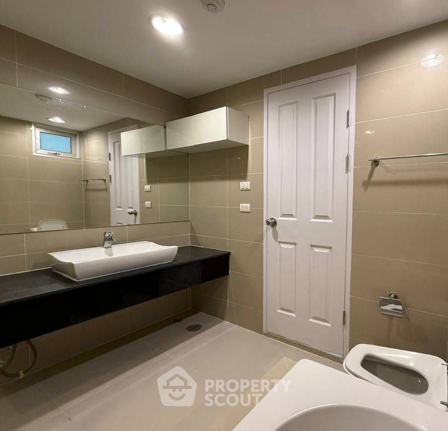 picture 2-BR 88 Sqm Condo On 28th Floor, Belle Grand Rama 9 Near MRT Phra Ram 9 (ID 3097300) - 11/11