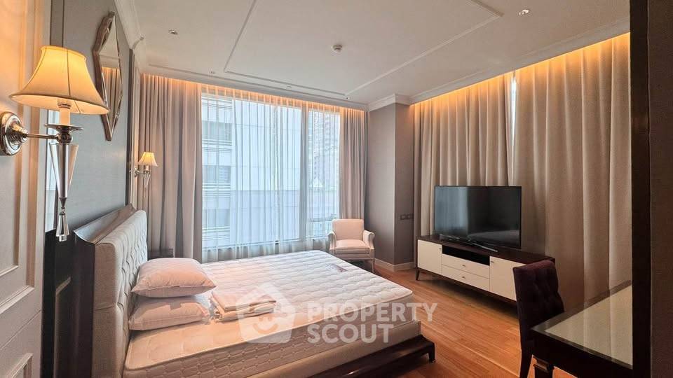 picture 2-BR Condo At Sindhorn Residence, 158 Sqm Near BTS Ratchadamri (ID 3098160) - 5/12