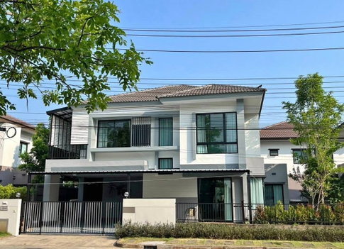 Large detached house, 2 stories, 3 bedrooms, facing the garden, in Wararom Premium Village, Salaklang (R1355) T.094-651-1456