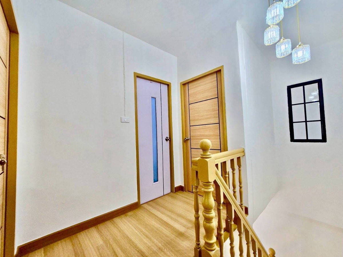 รูป ทาวน์เฮ้าส์ รีโนเวทใหม่ เฟอร์นิเจอร์สวย หมู่บ้านเมืองประชา ถ.หทัยราษฎร์ 35 ซ.67 คลองสามวา พร้อมอยู่ - รูปที่ 12/19