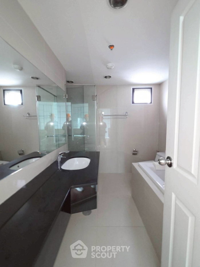 picture 3-BR Condo At Belle Grand Rama 9, 34th-Floor Near MRT Phra Ram 9 (ID 3100511) - 13/19